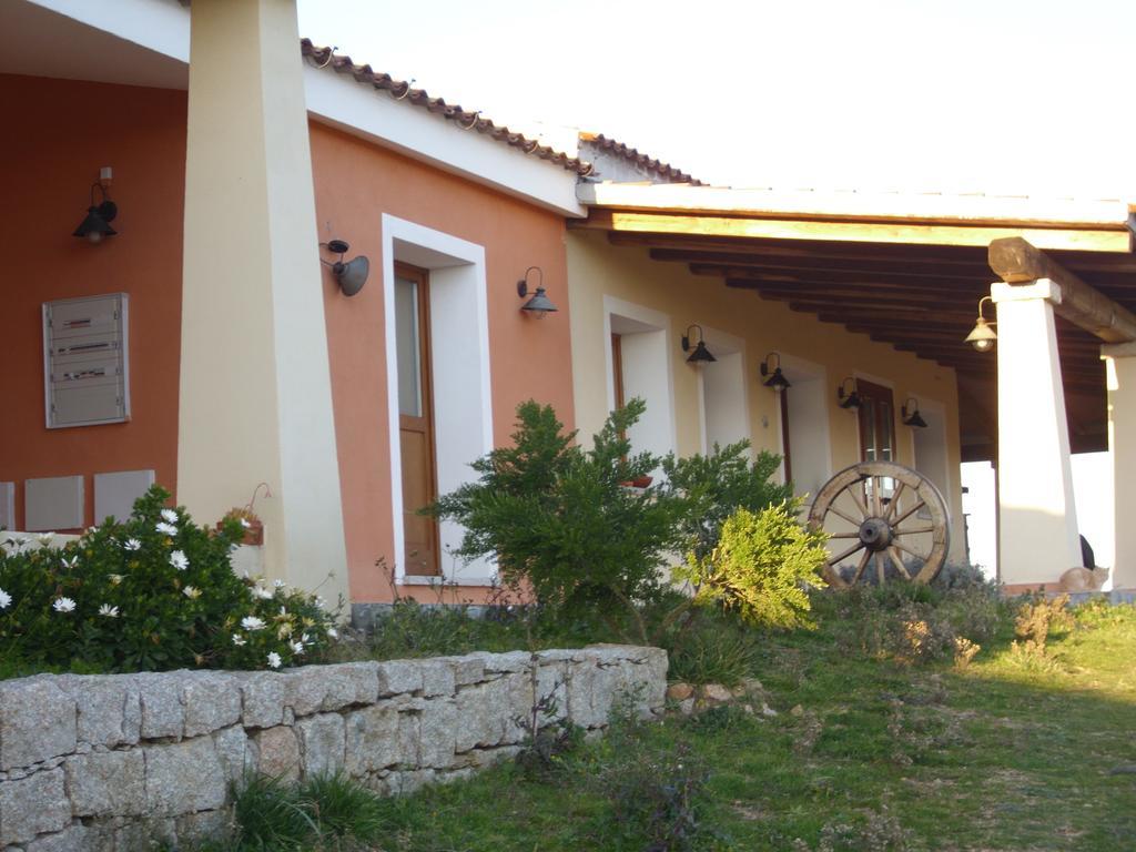 Locanda Rurale Lu Salconi Bassacutena Exterior foto